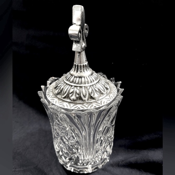 Fifth Avenue Crystal Candy Dish/Vase made in Poland. Perfect condition! - Picture 3 of 15